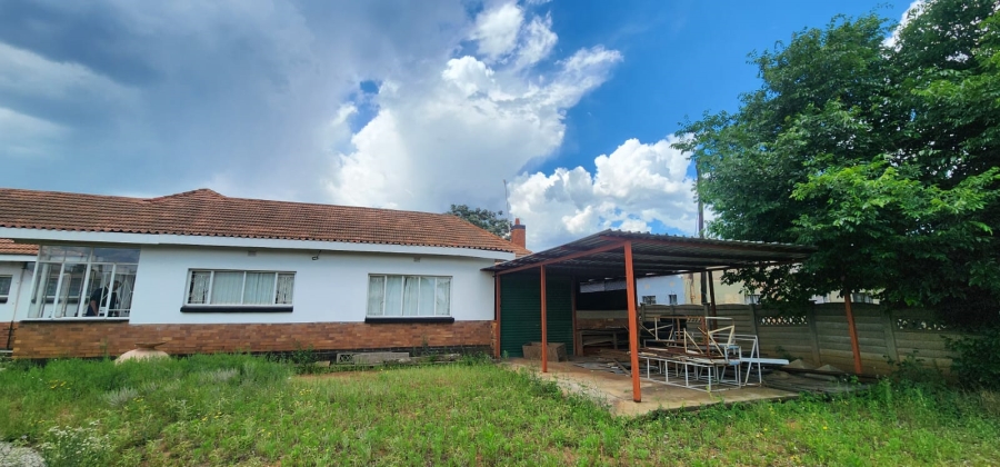 3 Bedroom Property for Sale in Wilkoppies North West